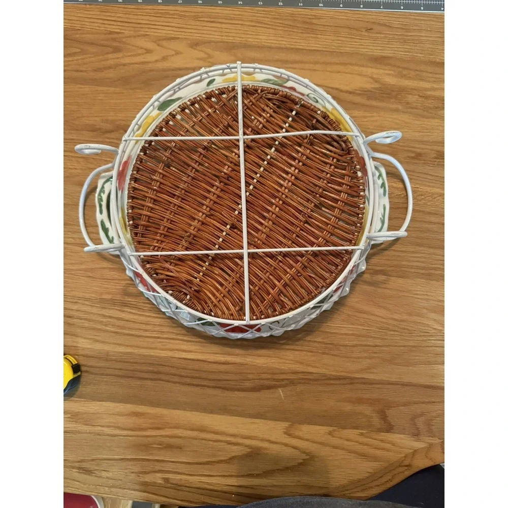 TEMPTATIONS BY TARA  RAISED FLORAL BAKING  DISH WITH WIRE AND RATTAN HOLDER 12